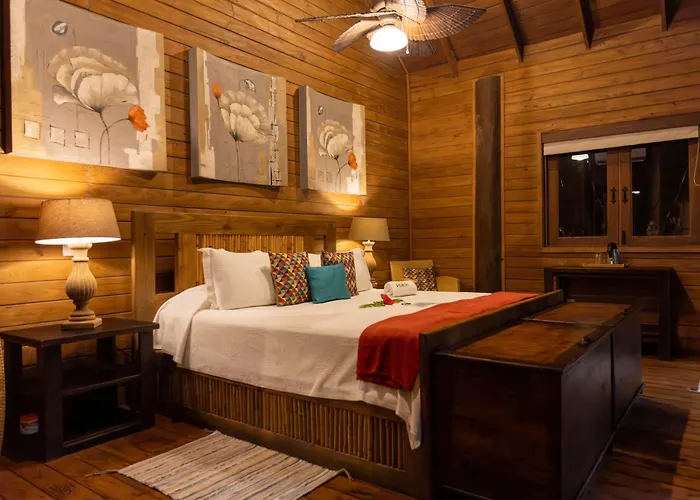 Platon Ecolodge